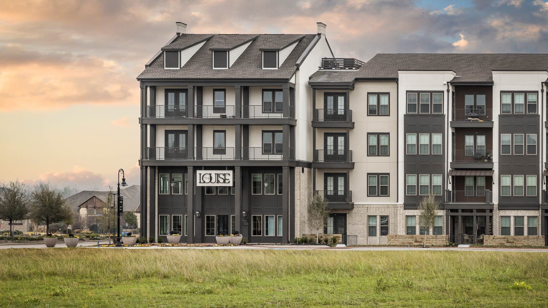 The Louise Apartments 1 of 99