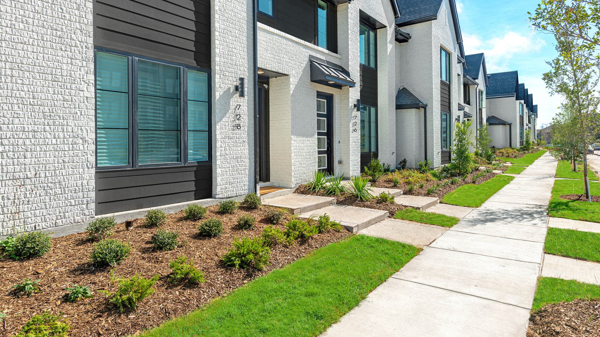 The Louise Apartments 50 of 99