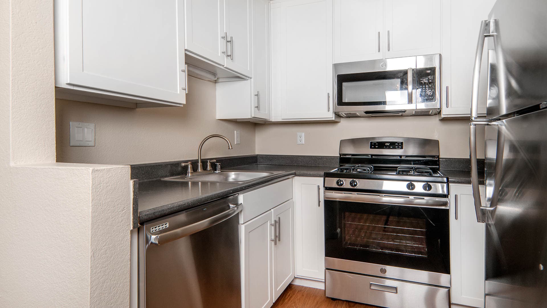 Lantern Cove Apartments 12 of 42