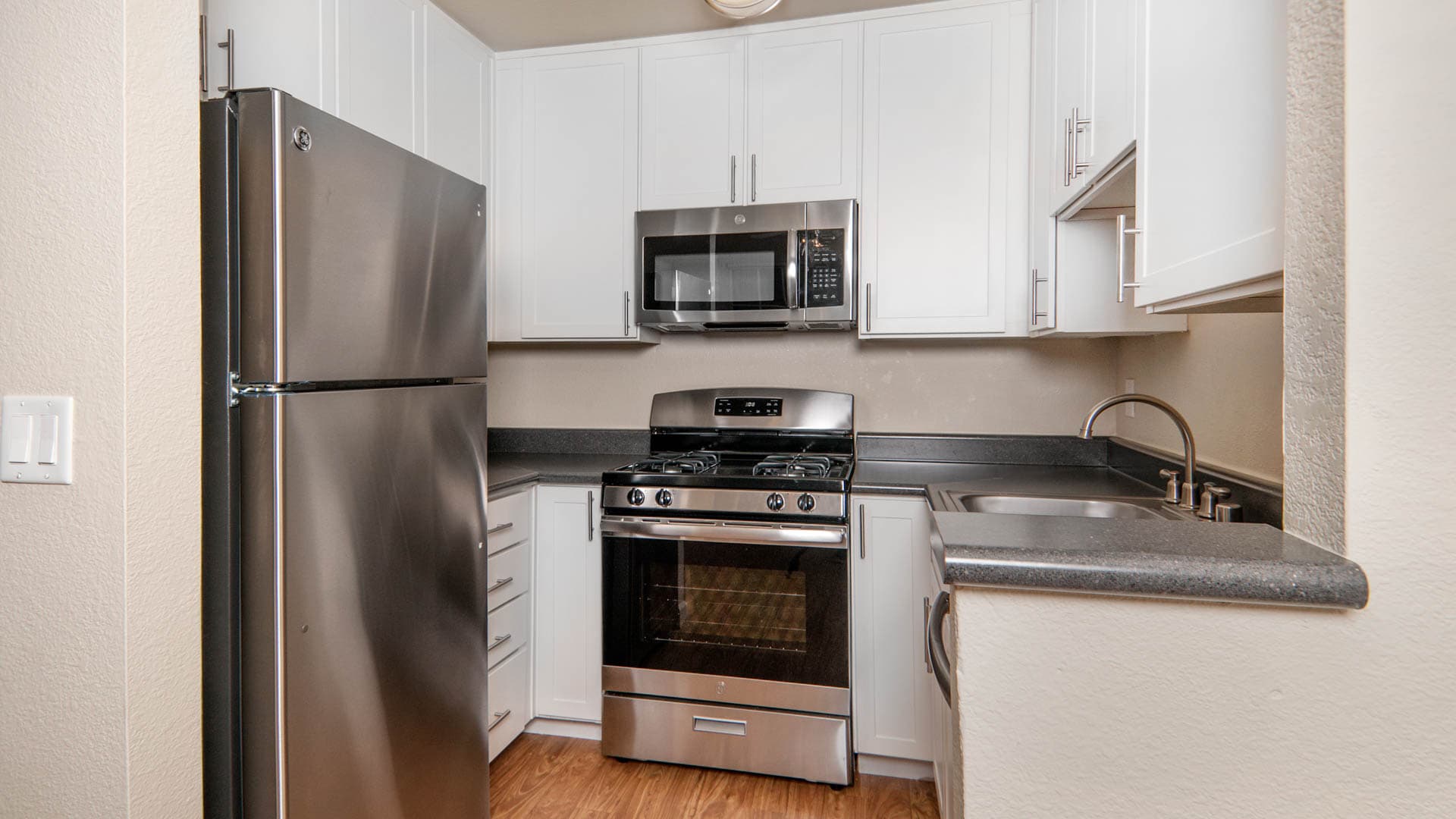 Lantern Cove Apartments 10 of 42