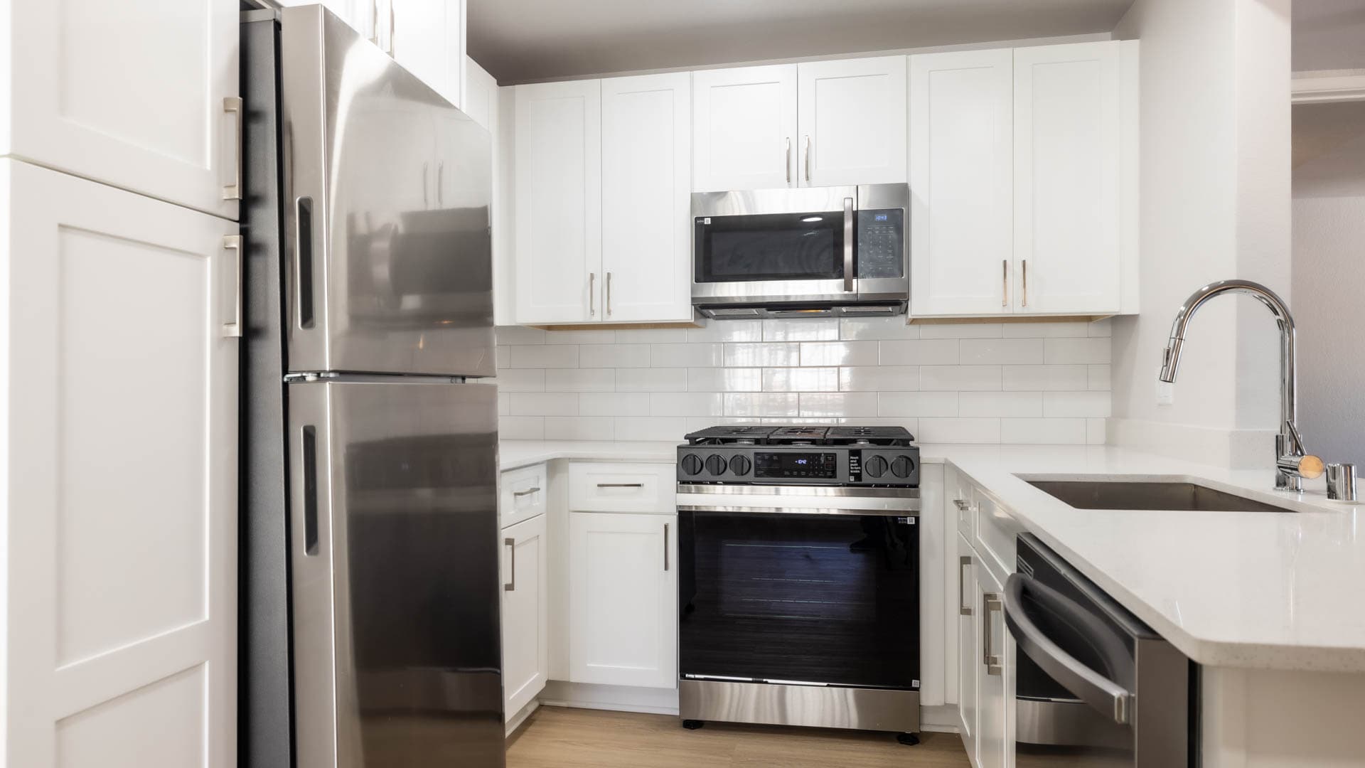 Oak Park Apartment Homes 4 of 11