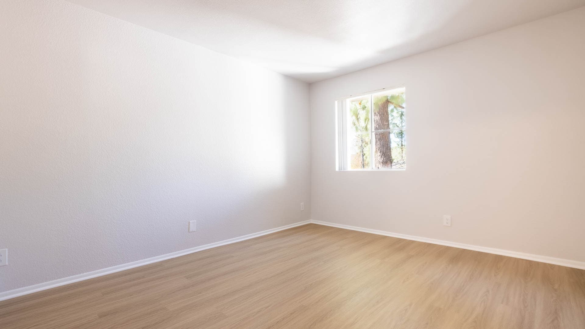 Oak Park Apartment Homes 7 of 11