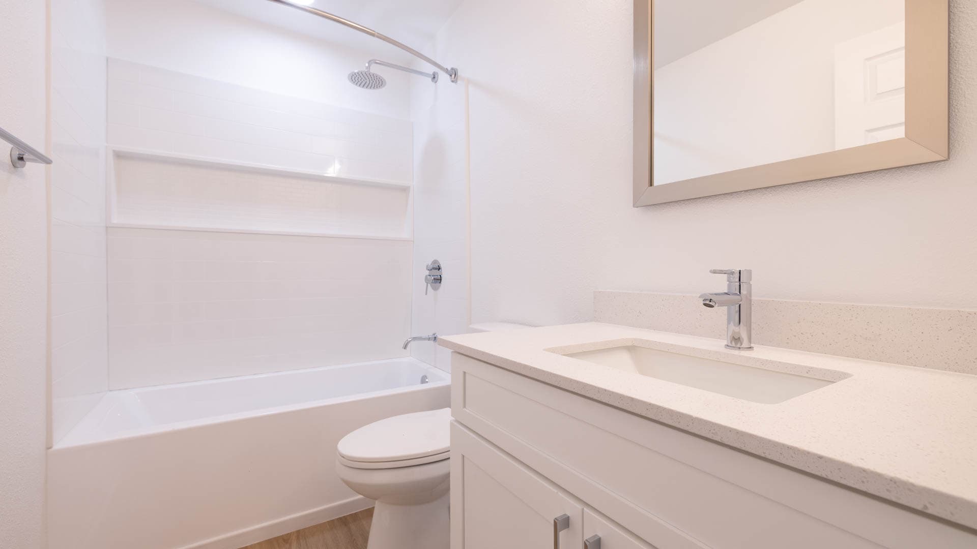 Oak Park Apartment Homes 2 of 8