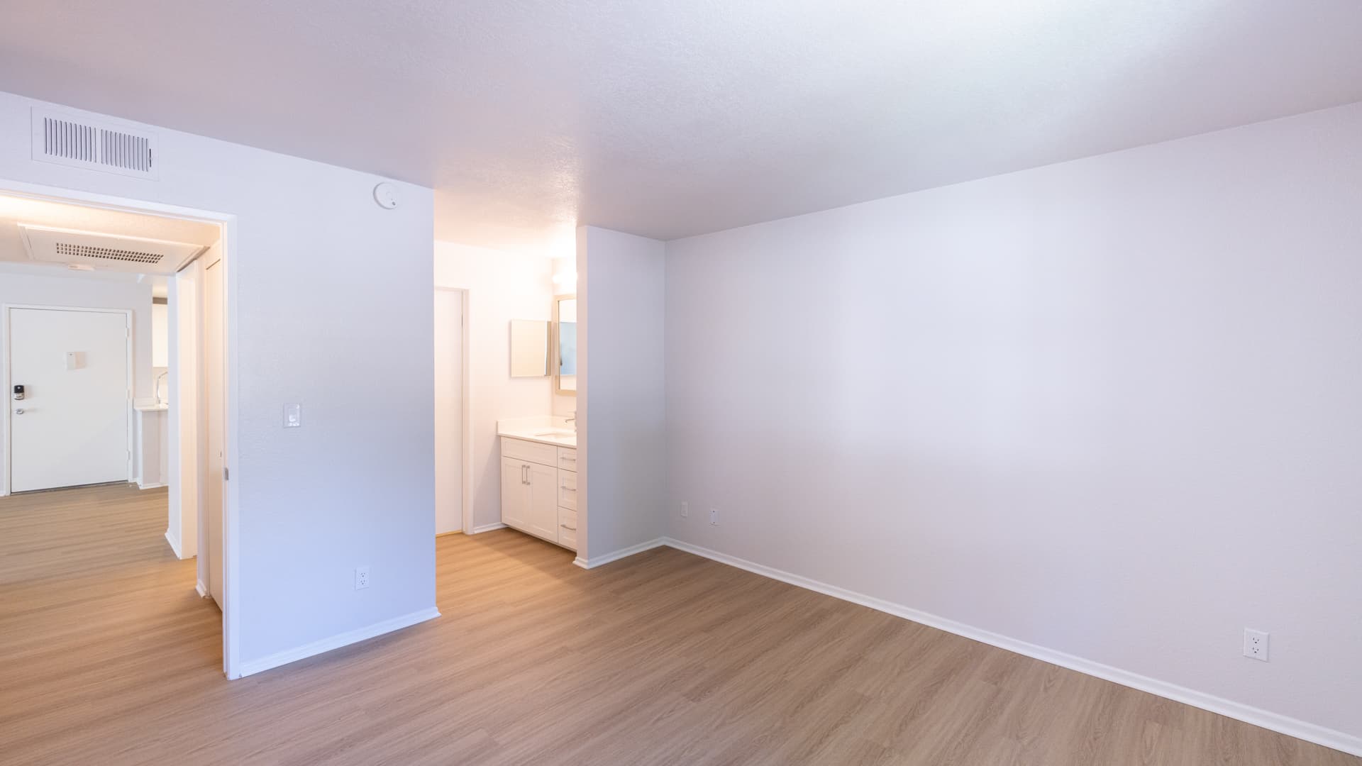 Oak Park Apartment Homes 5 of 13