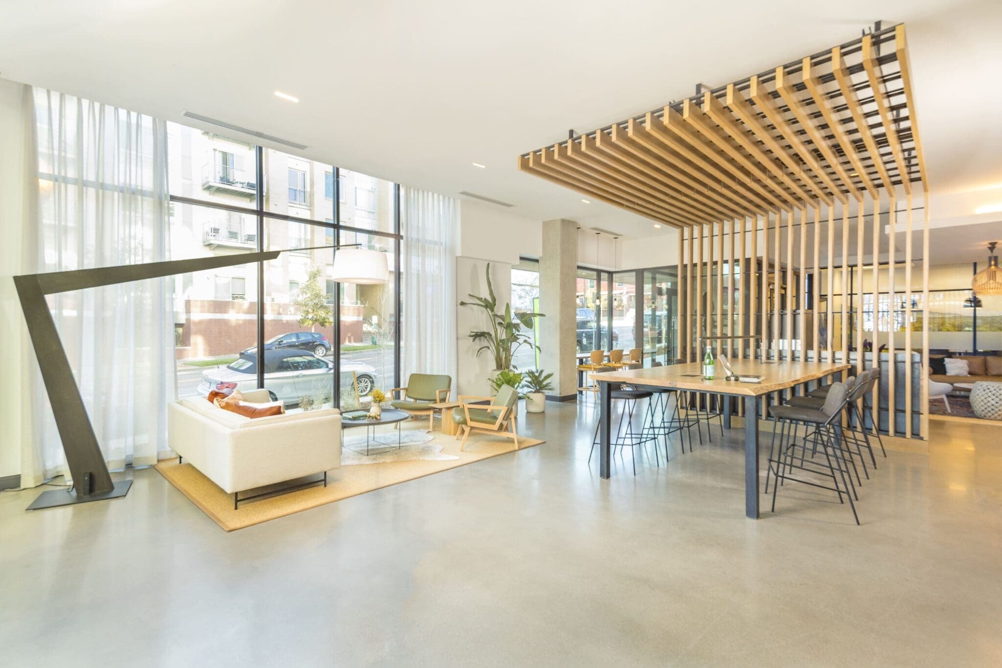 Modera LoHi 1 of 8