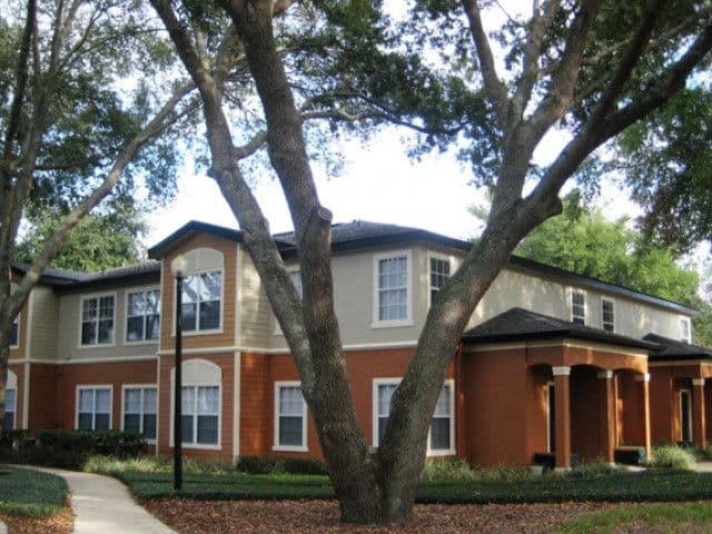 Hawthorne Groves Apartments 2 of 4
