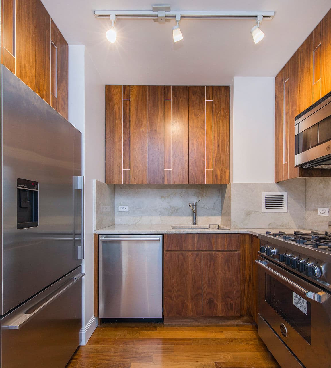 Instrata Gramercy Apartments New York Ny 14 of 28