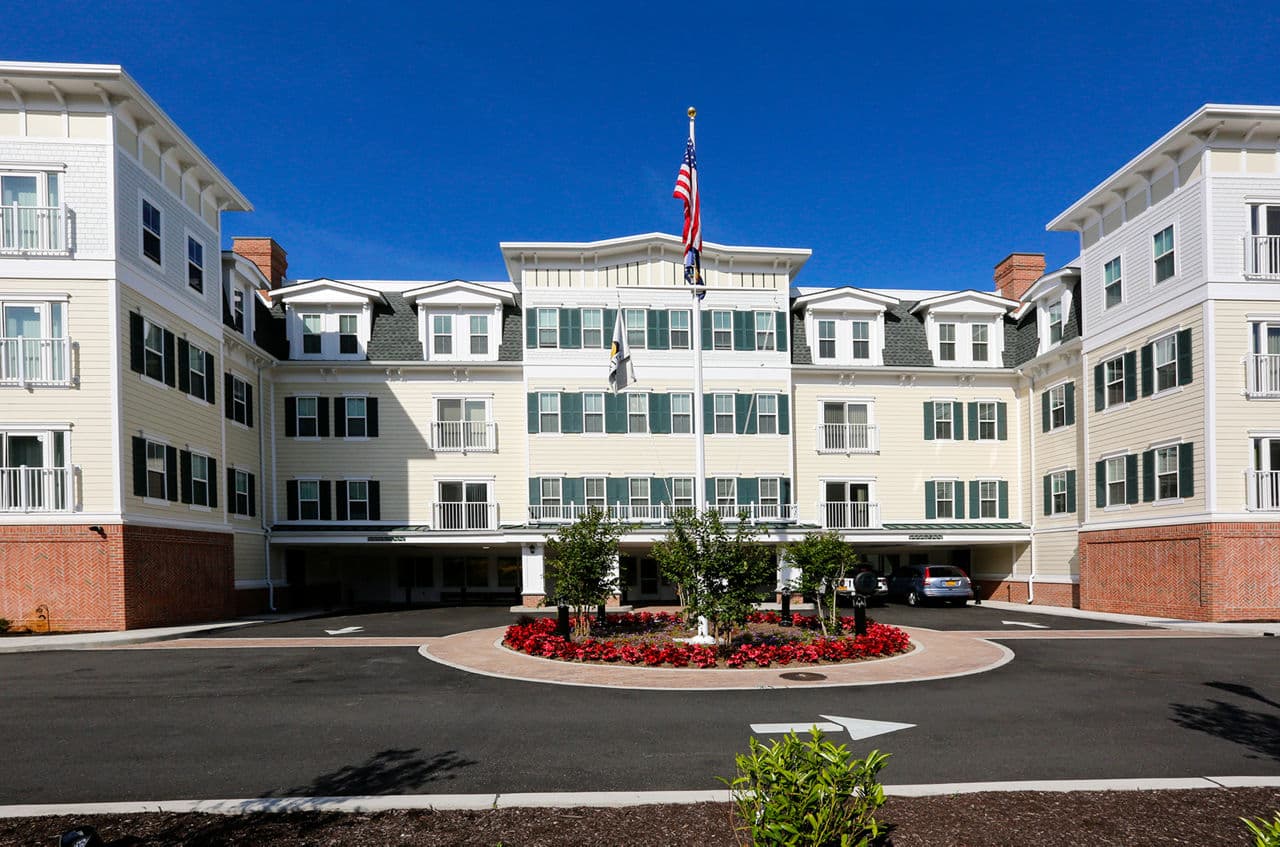 The Shipyard at Port Jefferson Harbor Apartments 6 of 8