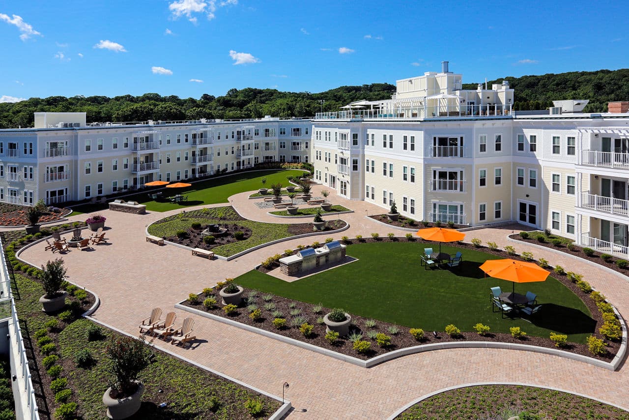 The Shipyard at Port Jefferson Harbor Apartments 7 of 8