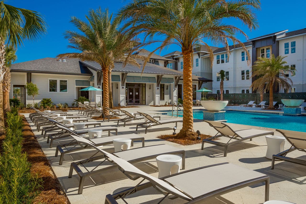 Sea Glass Apartments Destin Fl 2 of 16