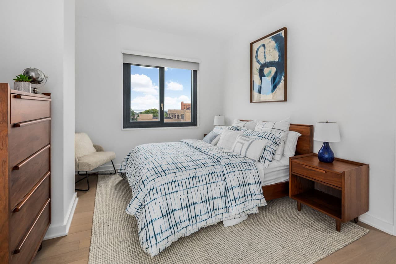 360 Huguenot New Rochelle Ny 15 of 17