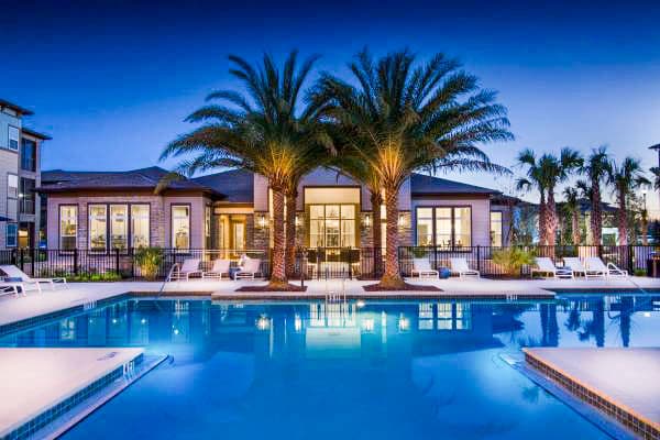 Residences At Lake Park Lutz Fl 1 of 16
