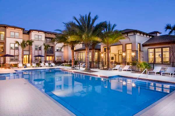 Residences At Lake Park Lutz Fl 2 of 16