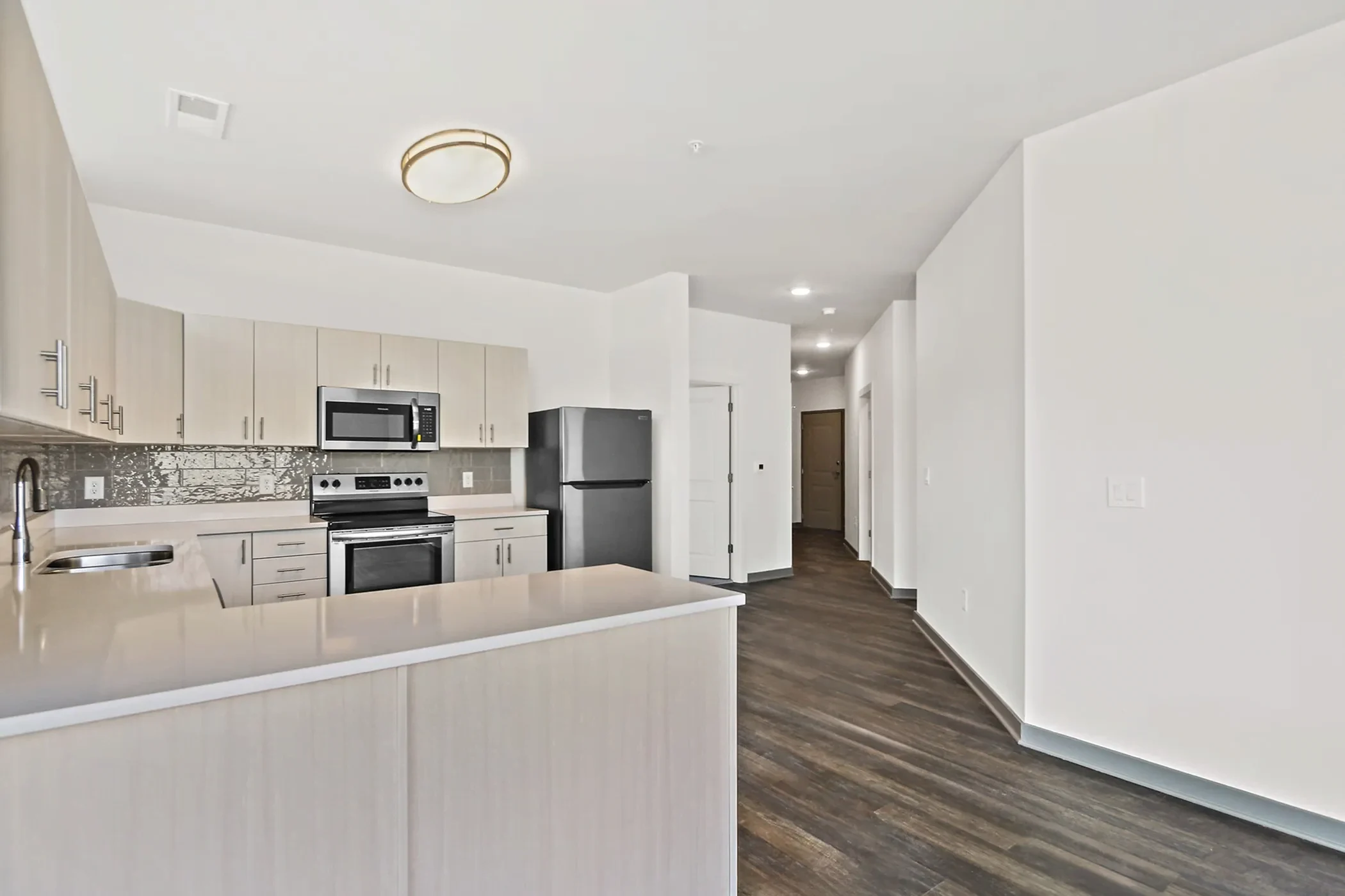 Metropolis Apartments 5 of 14