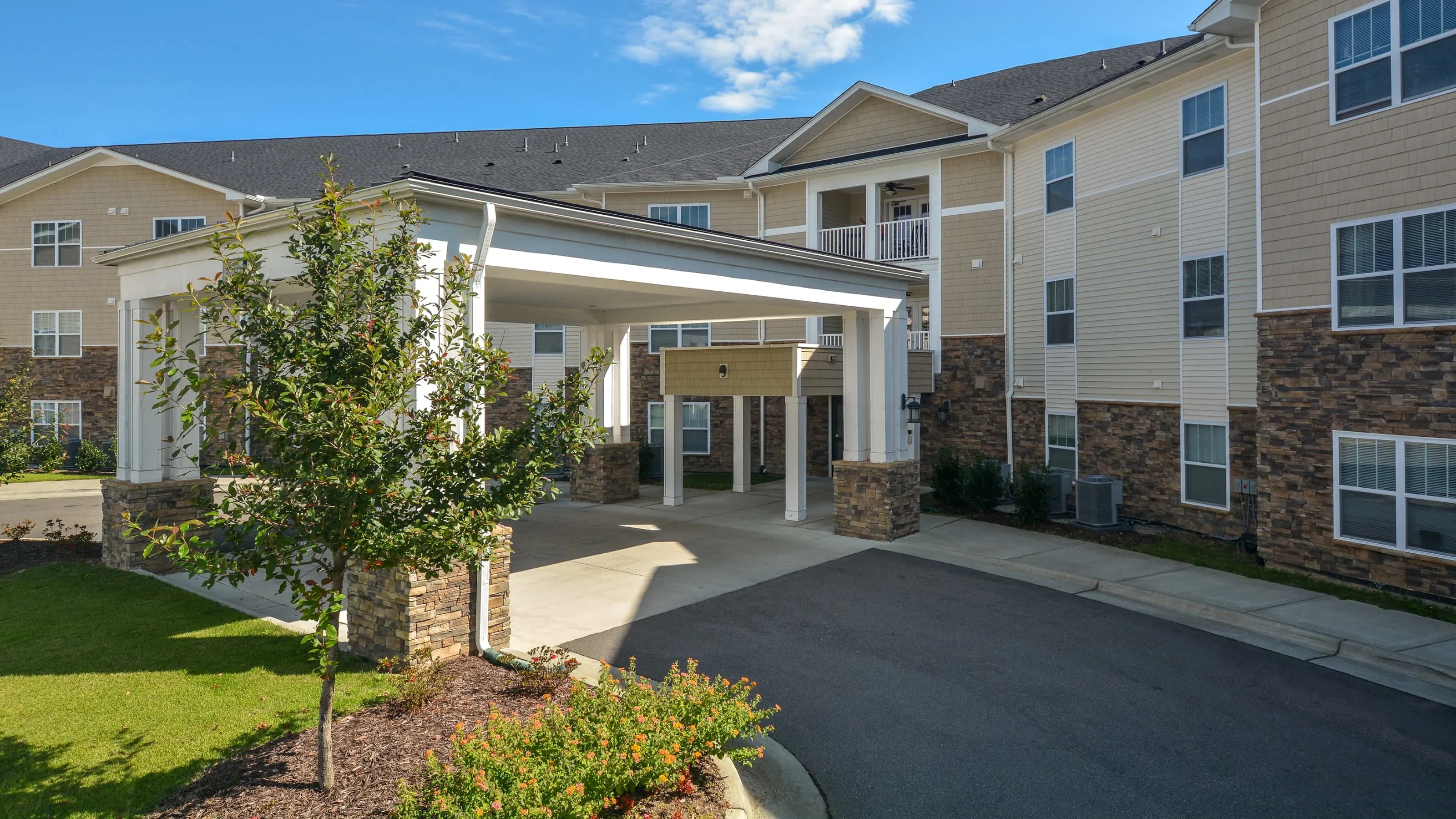 Brighton Pointe Senior Apartments 1 of 8