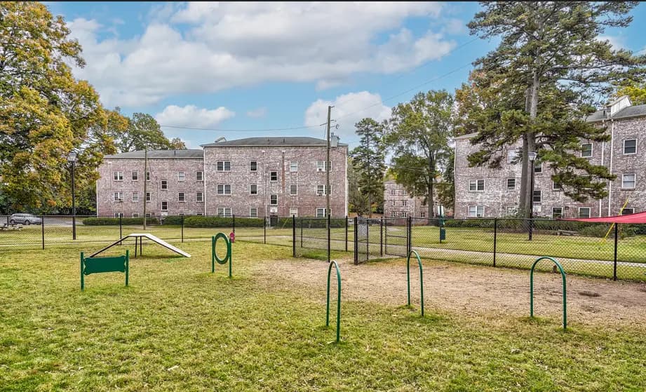 Shamrock Apartments 25 of 30