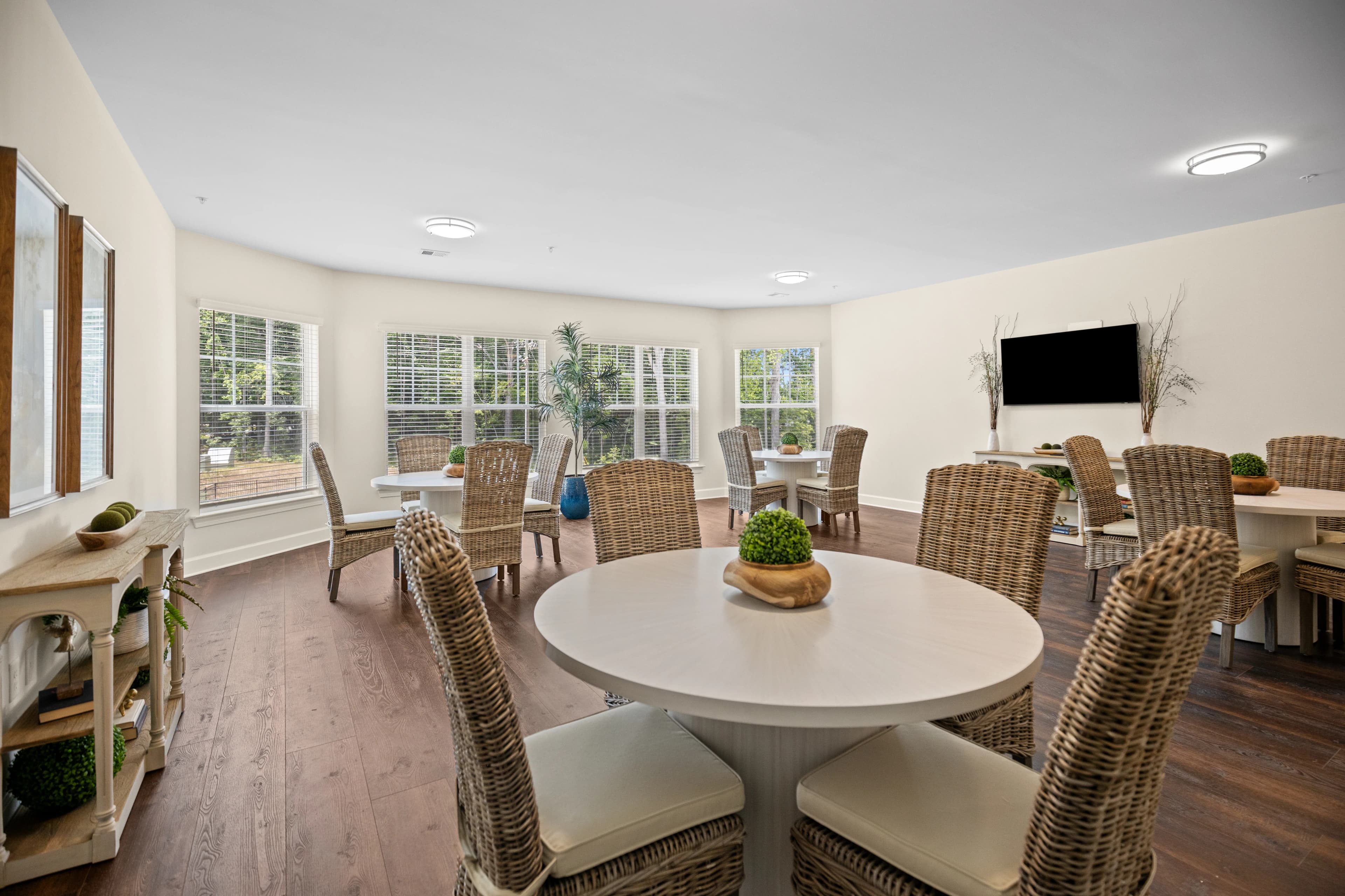 Oak Forest Pointe 1 of 6