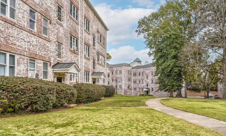 Shamrock Apartments 24 of 30