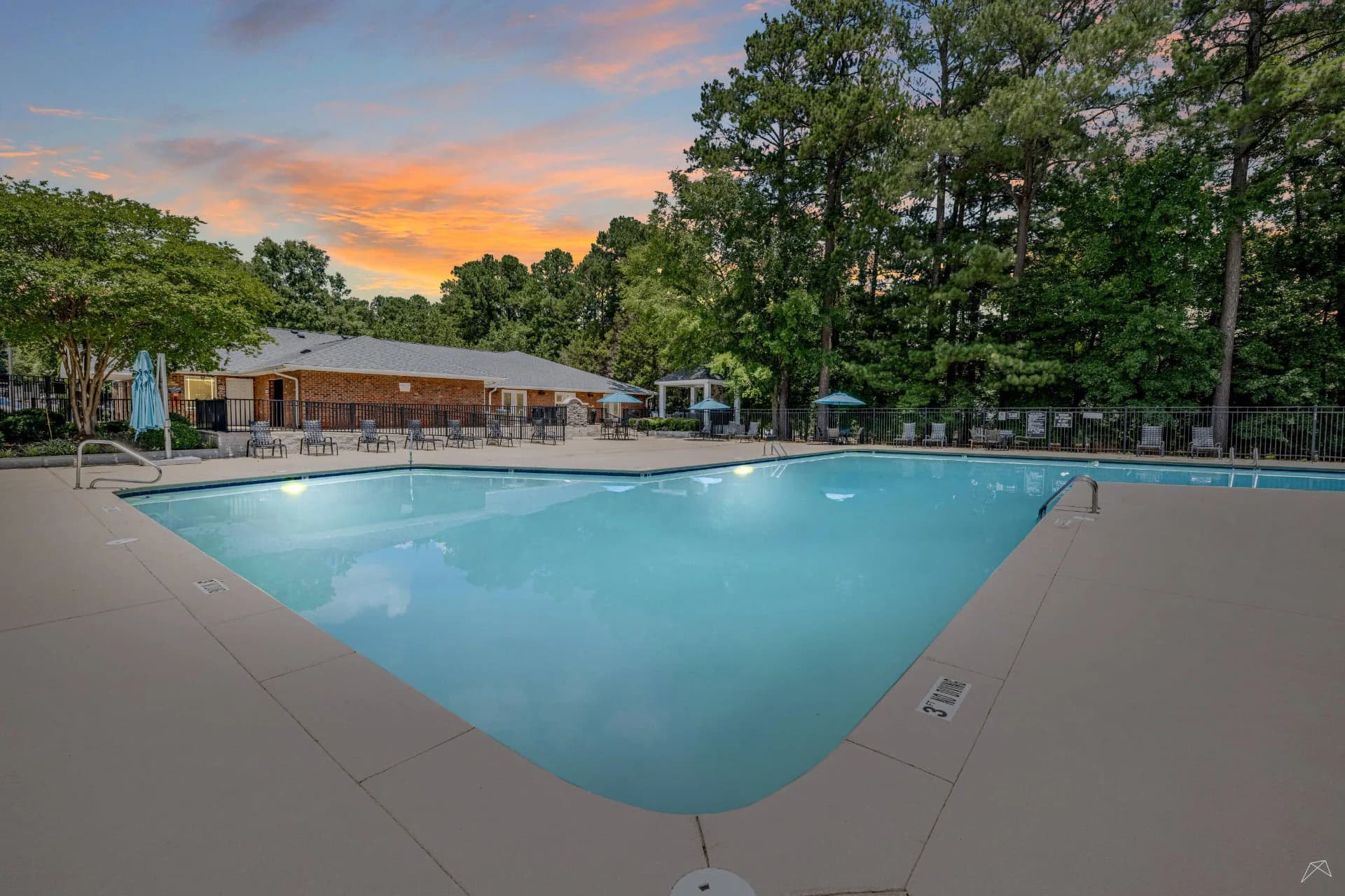 Woodland Creek Townhomes and Apartments 1 of 8