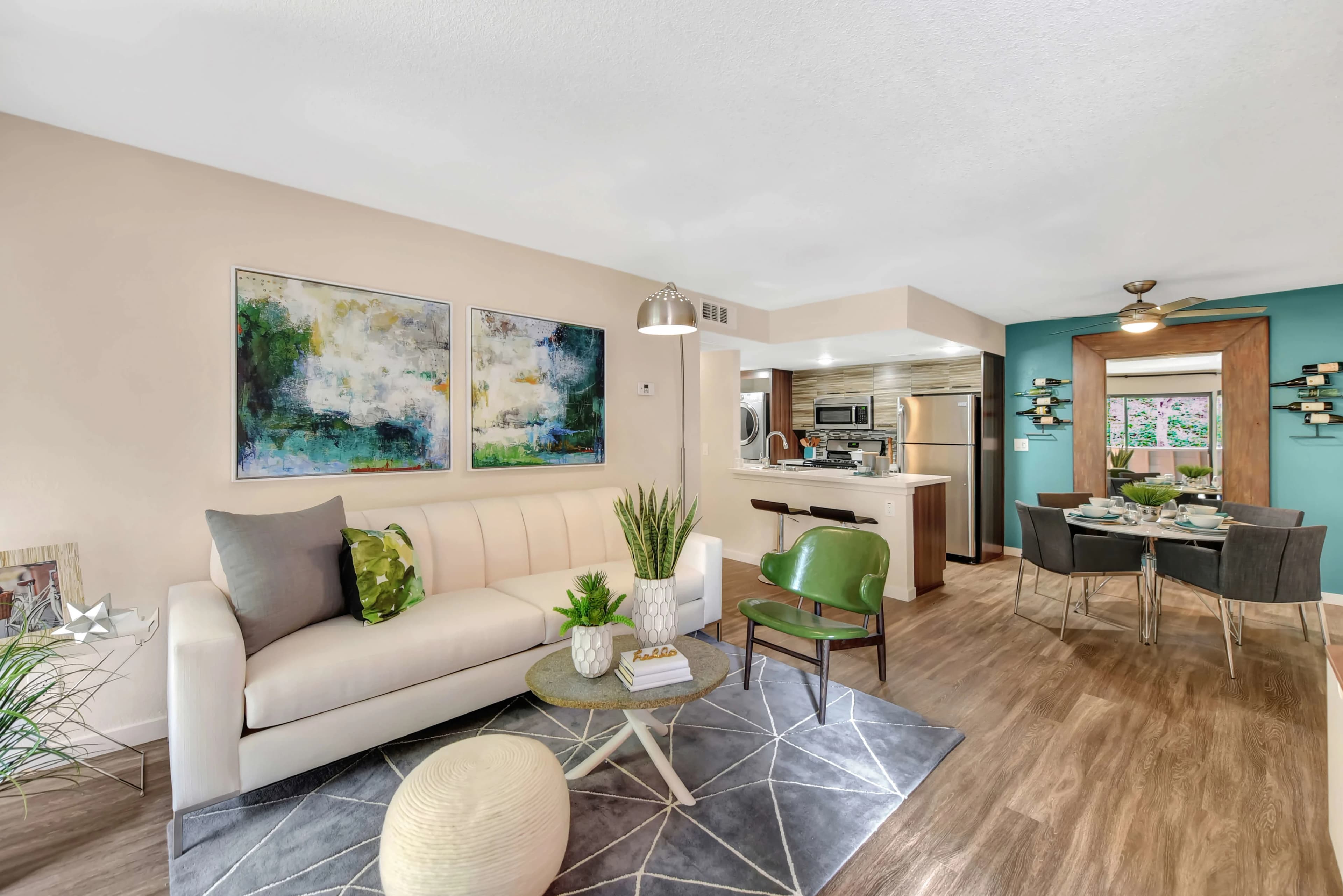 The Lexington Apartment Homes 2 of 4