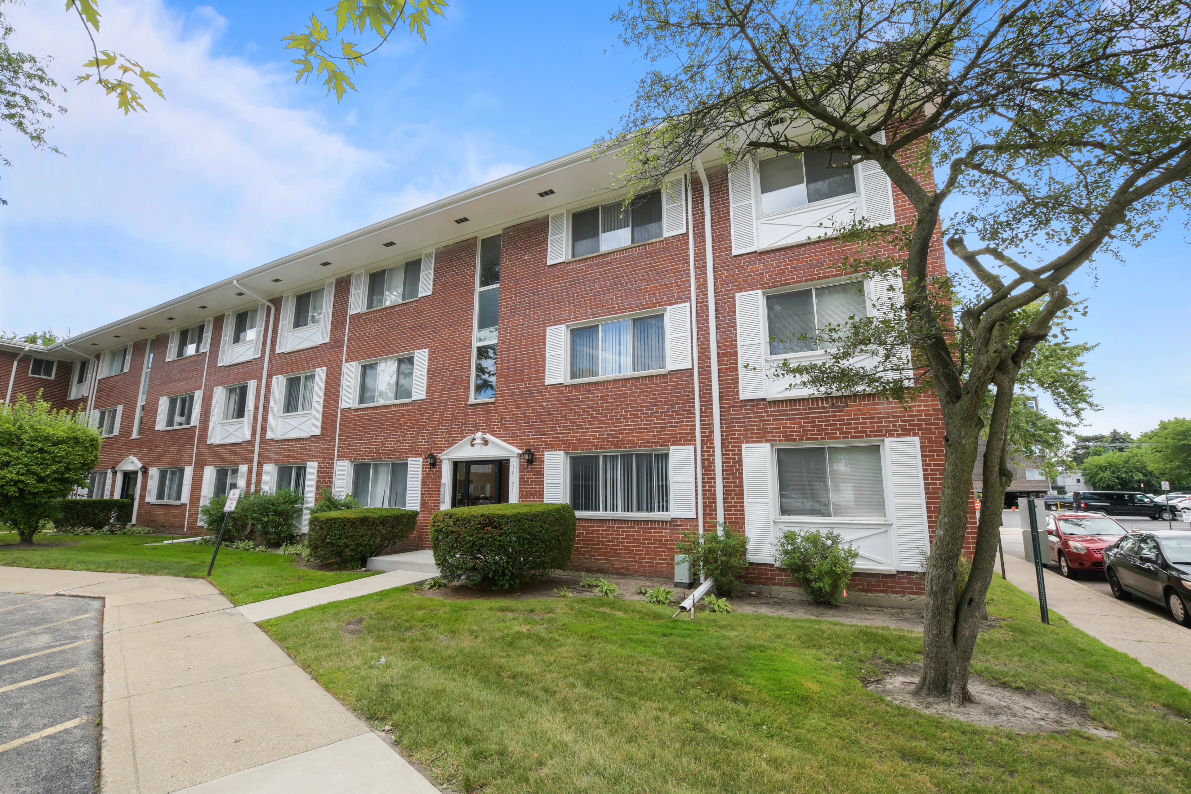 Old Orchard Residences 1 of 7
