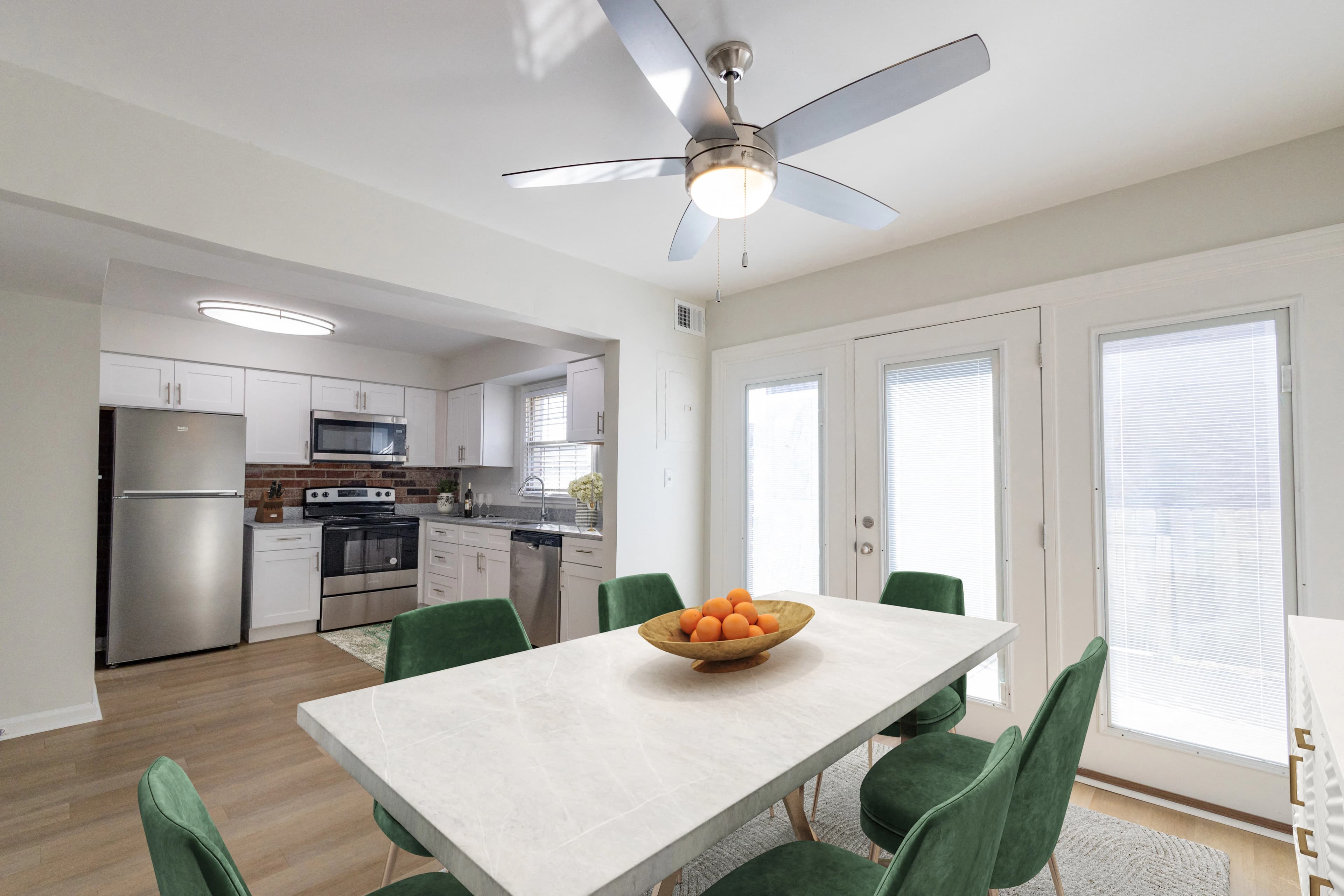 Monon Living 16 of 109