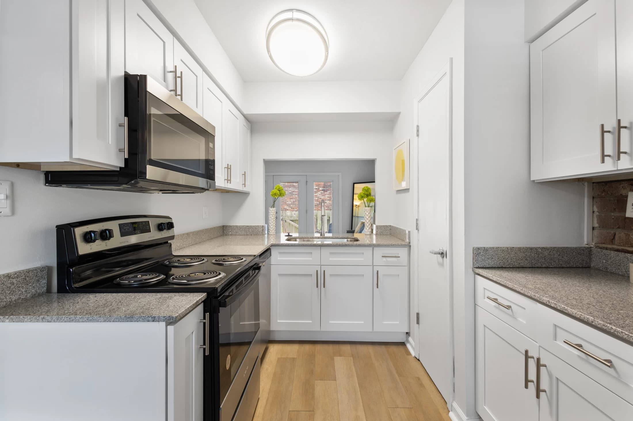 Monon Living 1 of 109