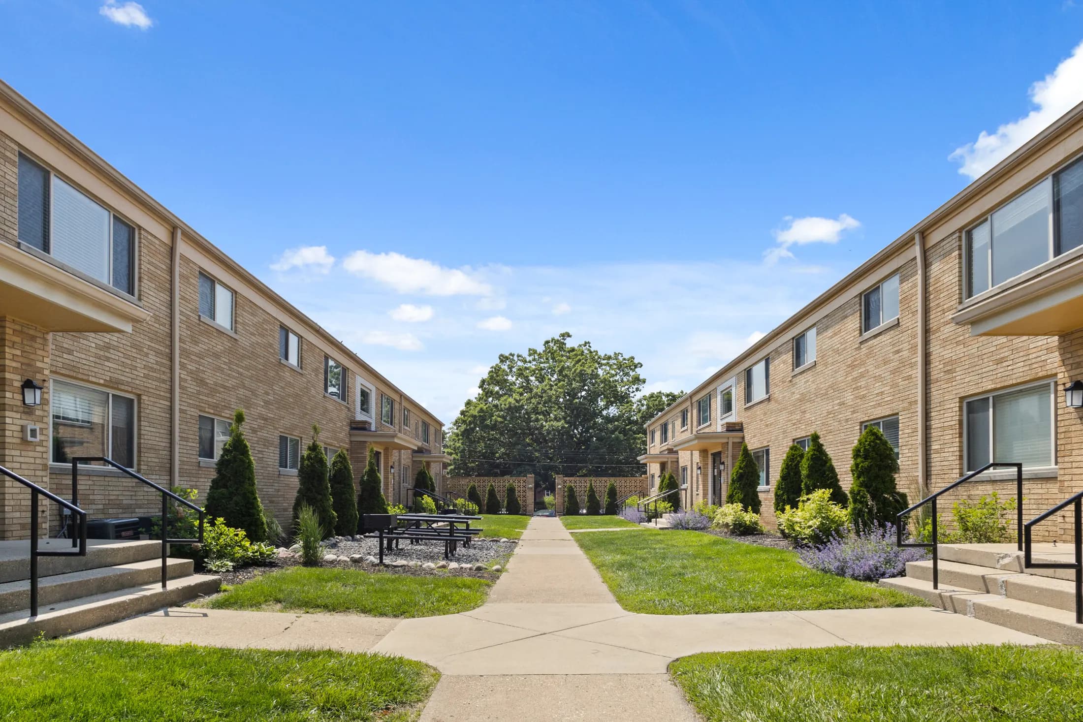 Monon Living 90 of 109