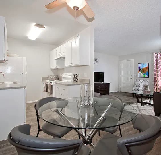 Gramercy Parc Senior Apartments 4 of 12