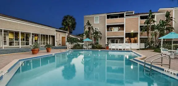 Woodlake Villas 1 of 8