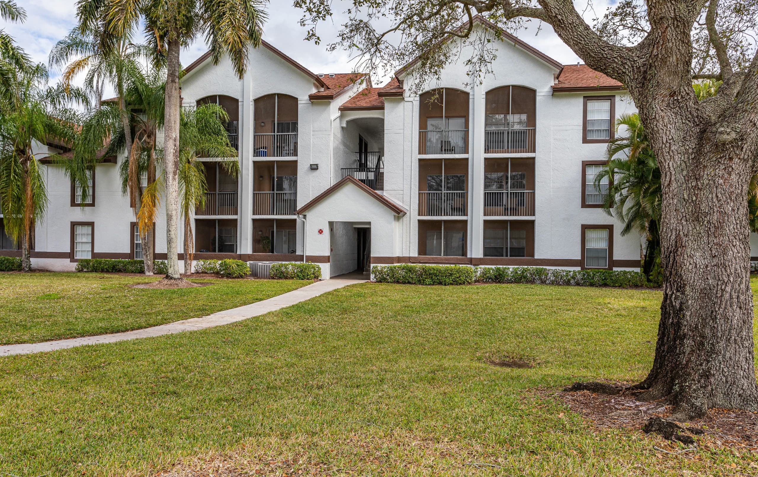 The Landings at Pembroke Lakes 14 of 14