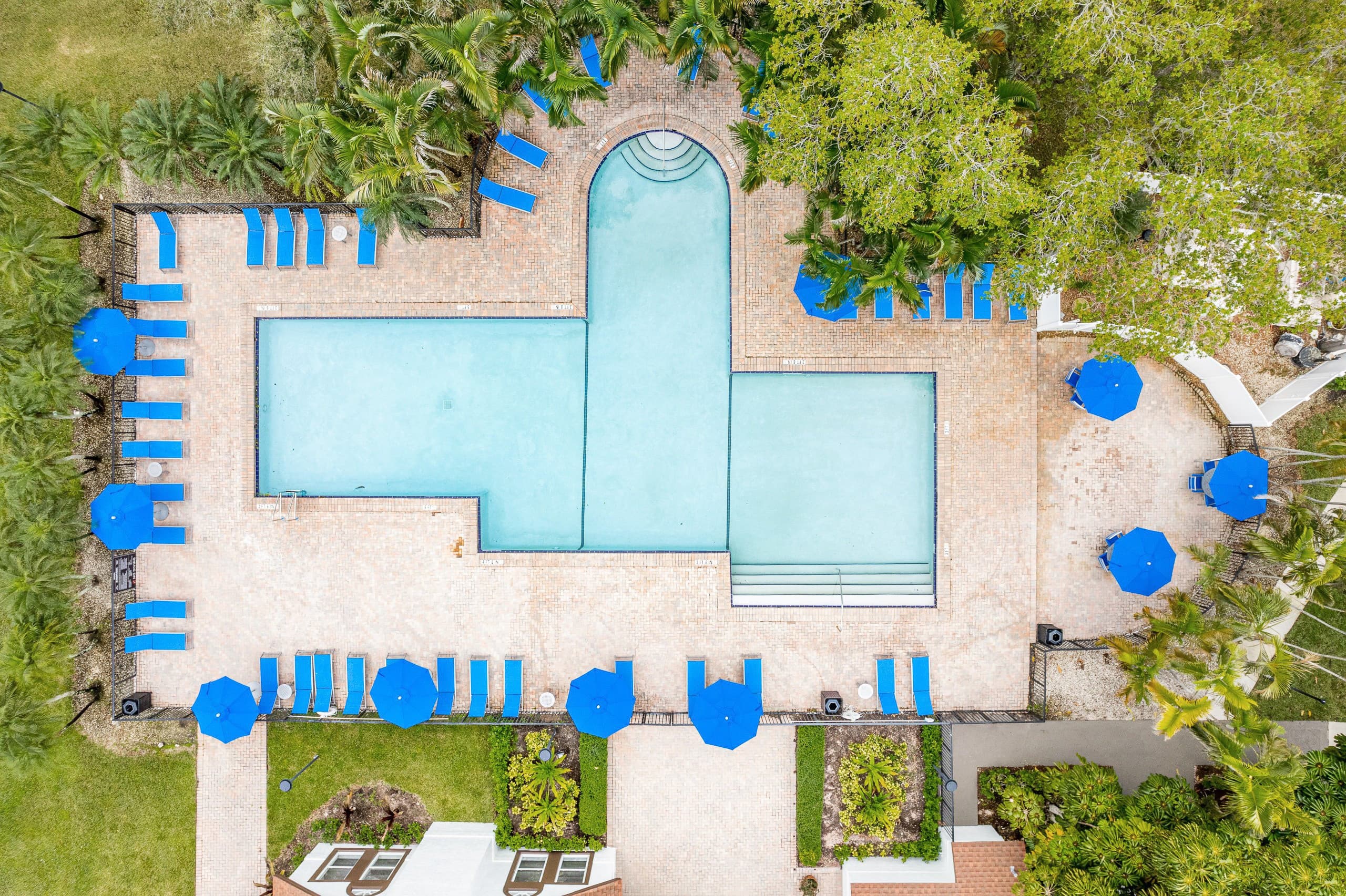 The Landings at Pembroke Lakes 9 of 14