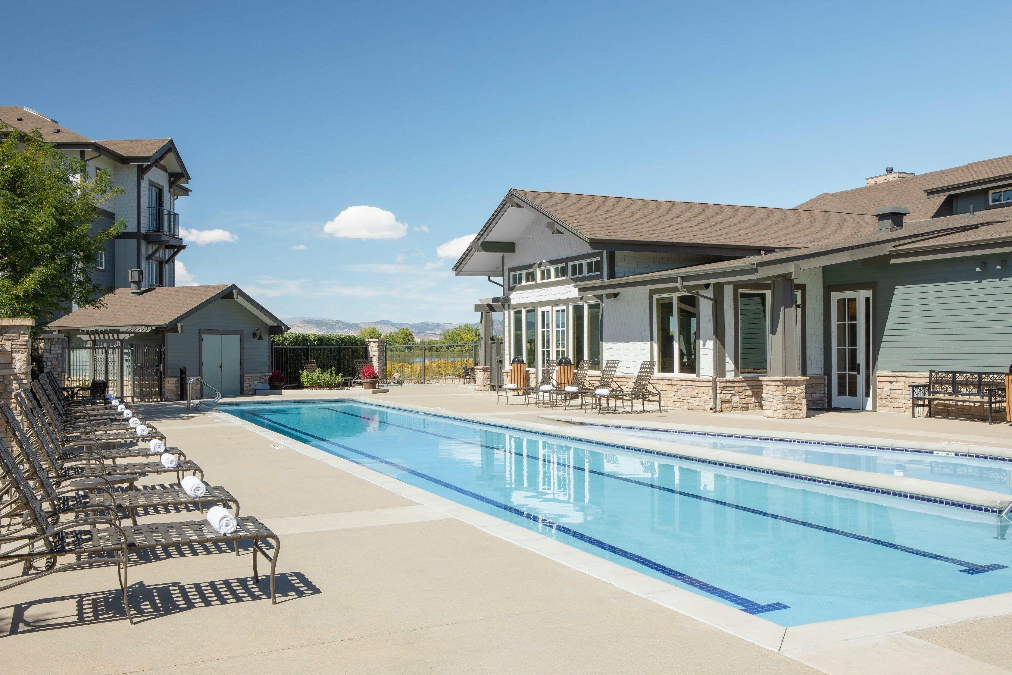 Lake Vista Apartments 2 of 10