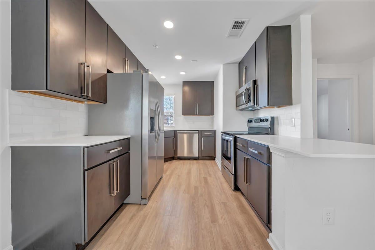 The Vinings Apartments 19 of 52