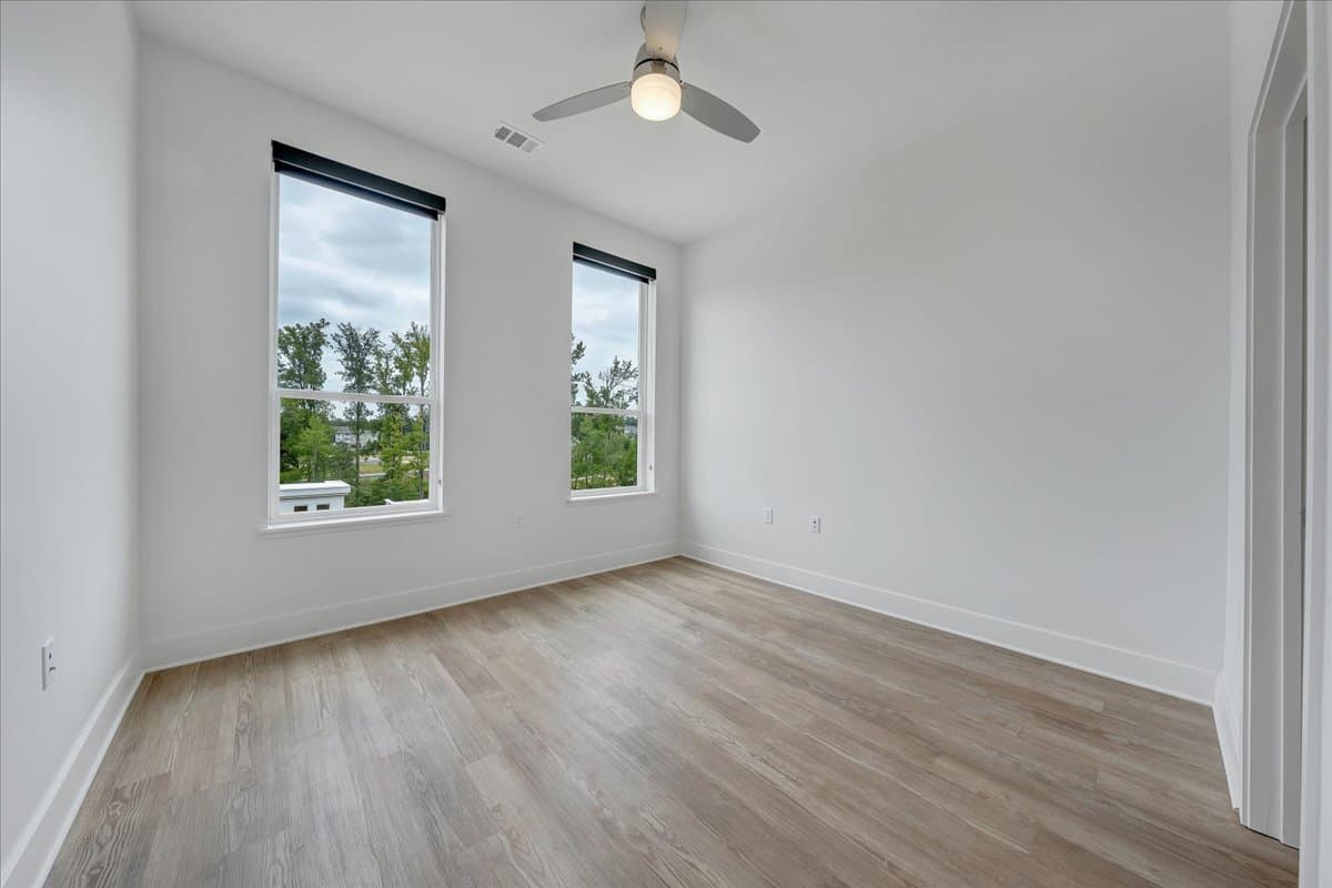 Luxe 360 on Centerpointe 18 of 88
