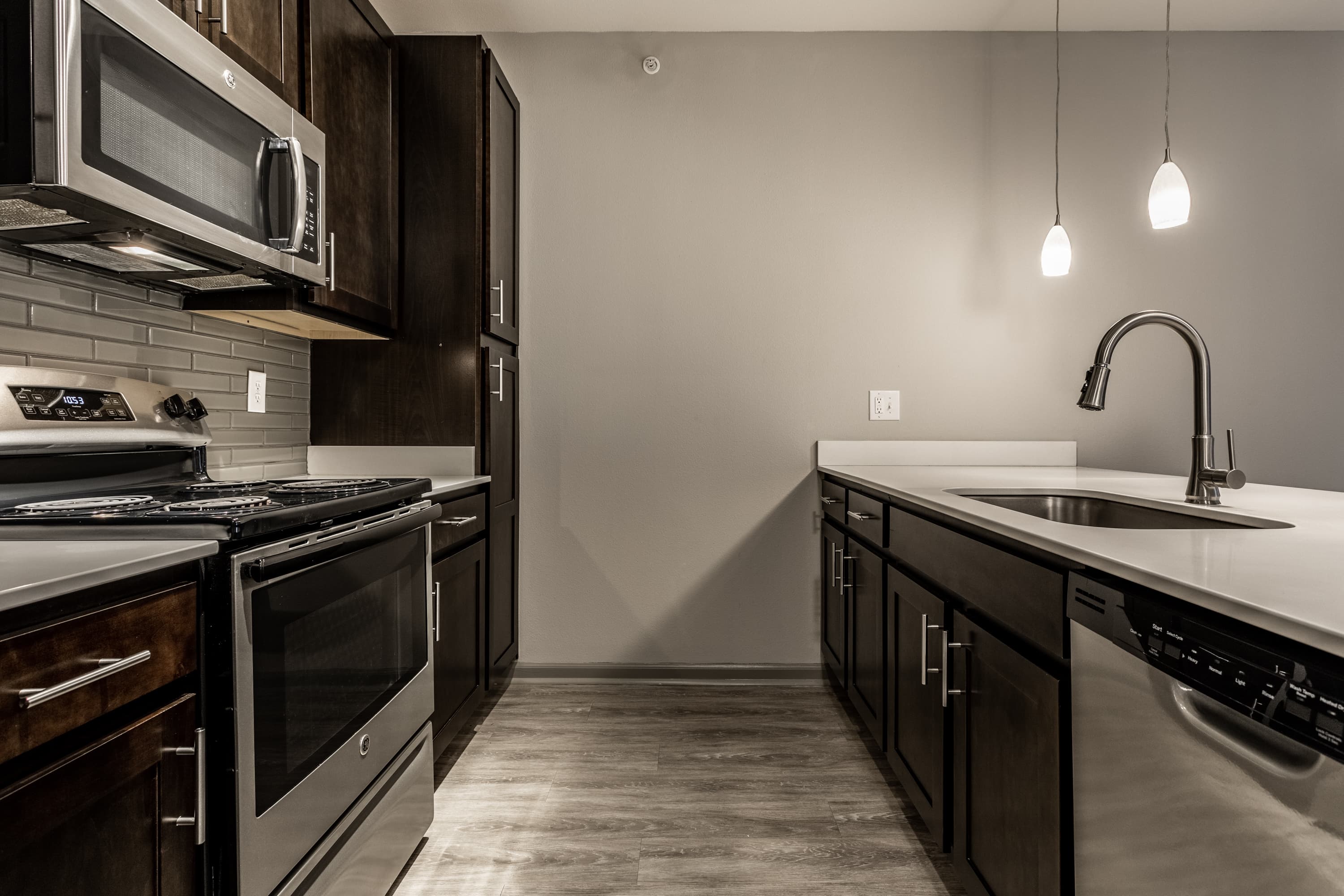 Bella Vista Apartments 3 of 57