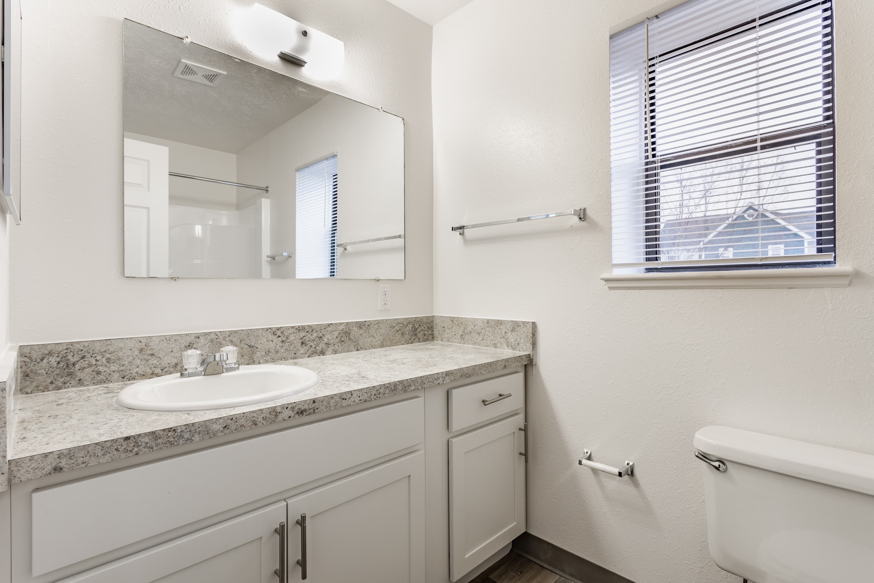 Huntington Cove Apartments 23 of 40