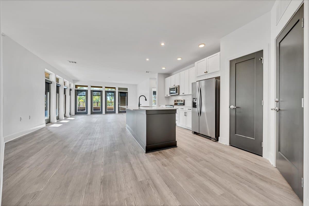 Luxe 360 on Centerpointe 24 of 88