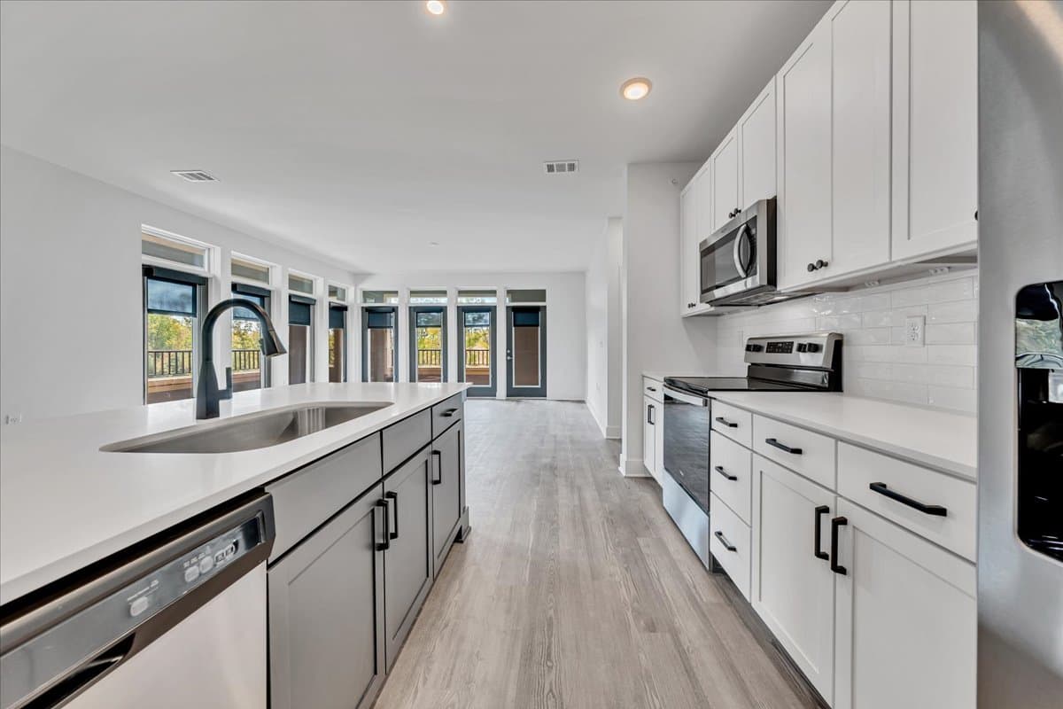 Luxe 360 on Centerpointe 25 of 88