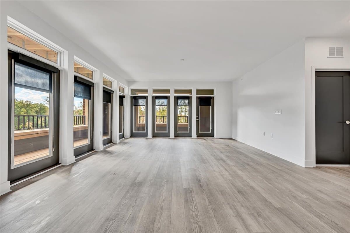 Luxe 360 on Centerpointe 26 of 88