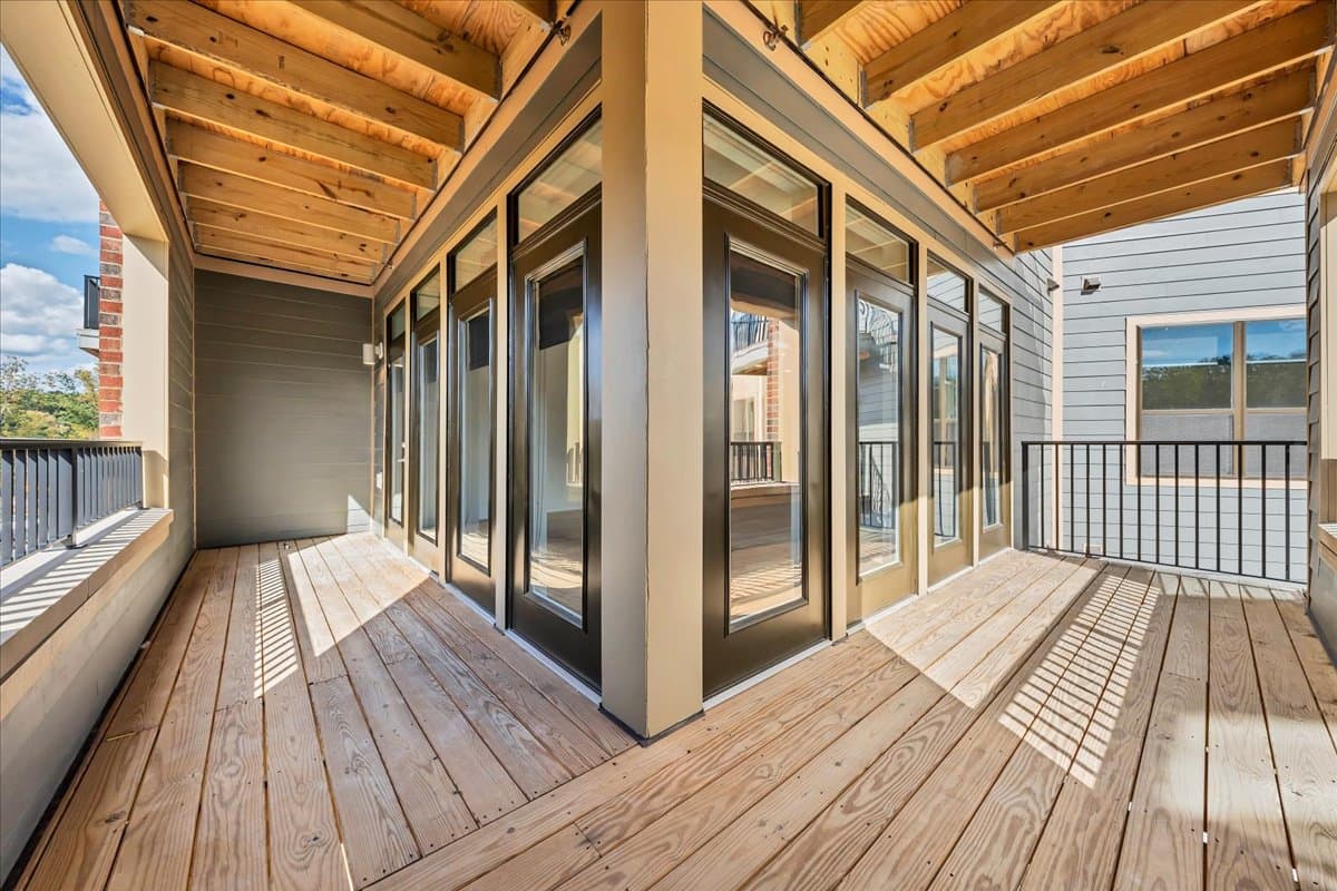 Luxe 360 on Centerpointe 30 of 88