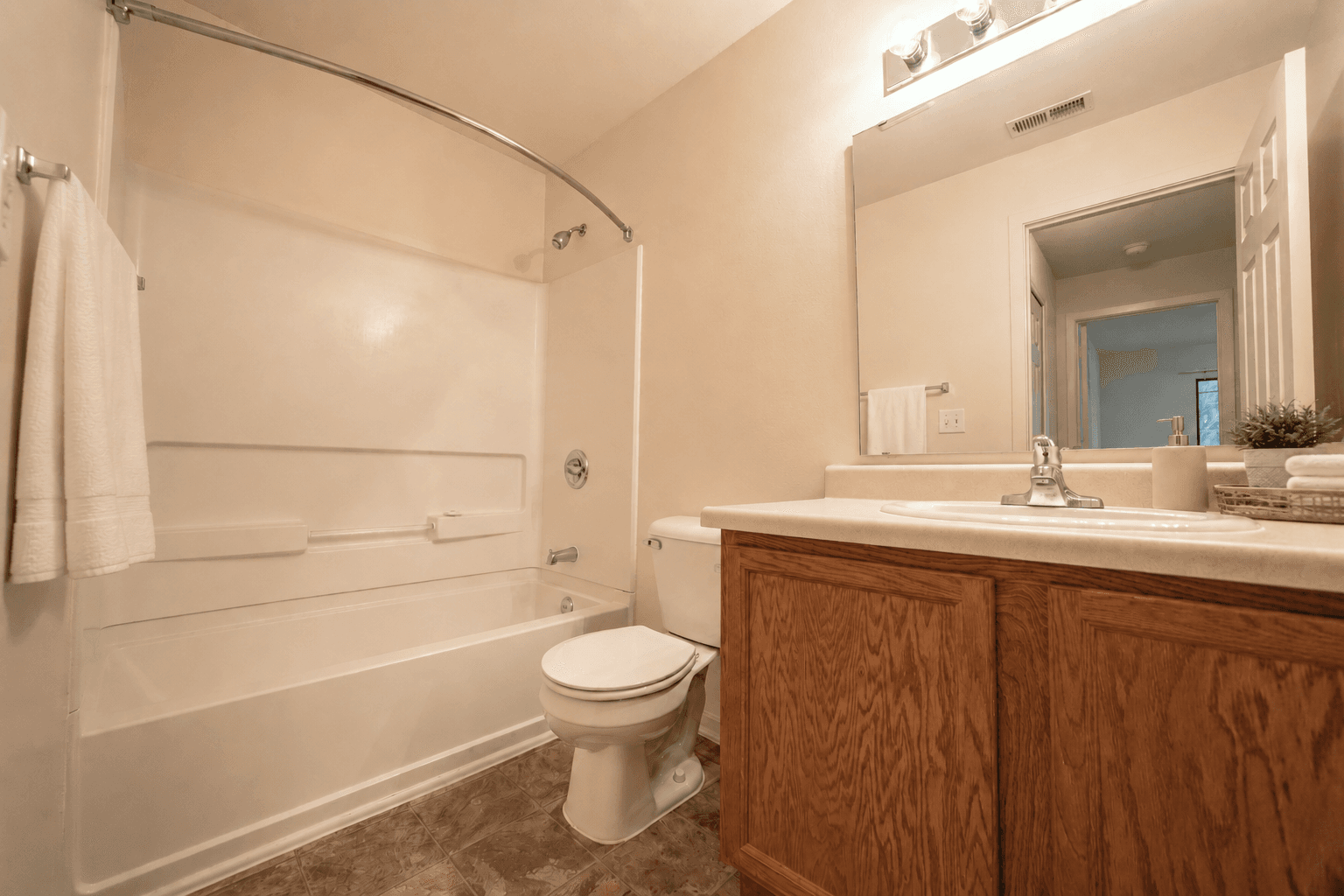 Prairie Lakes Apartments 11 of 43