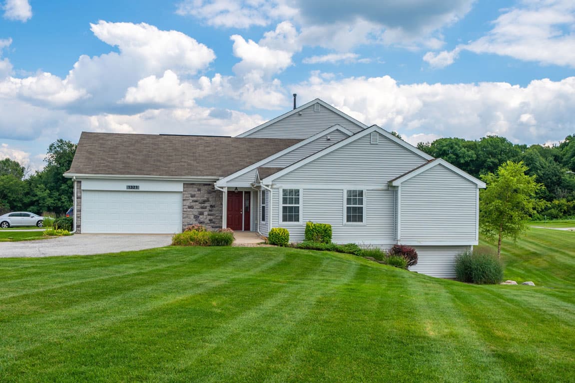 Autumn Lakes Apartments and Townhomes 100 of 101