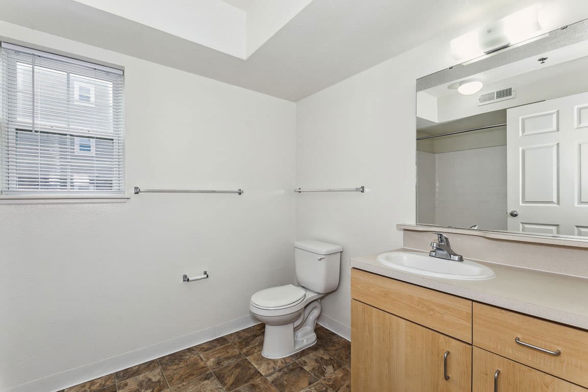 Colonial Pointe at Fairview Apartments 16 of 41