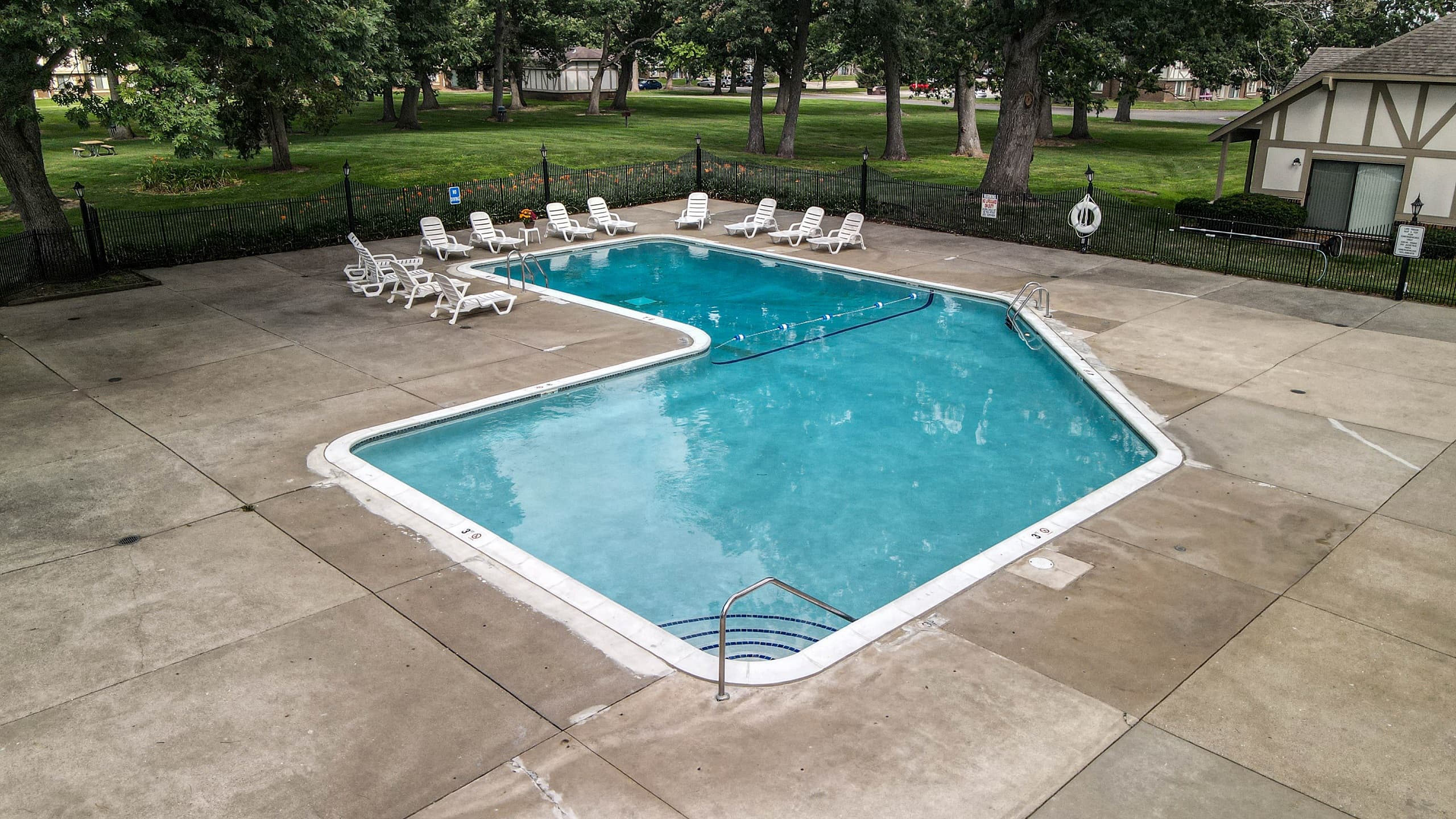 Beacon Hill and Great Oaks Apartments 23 of 29