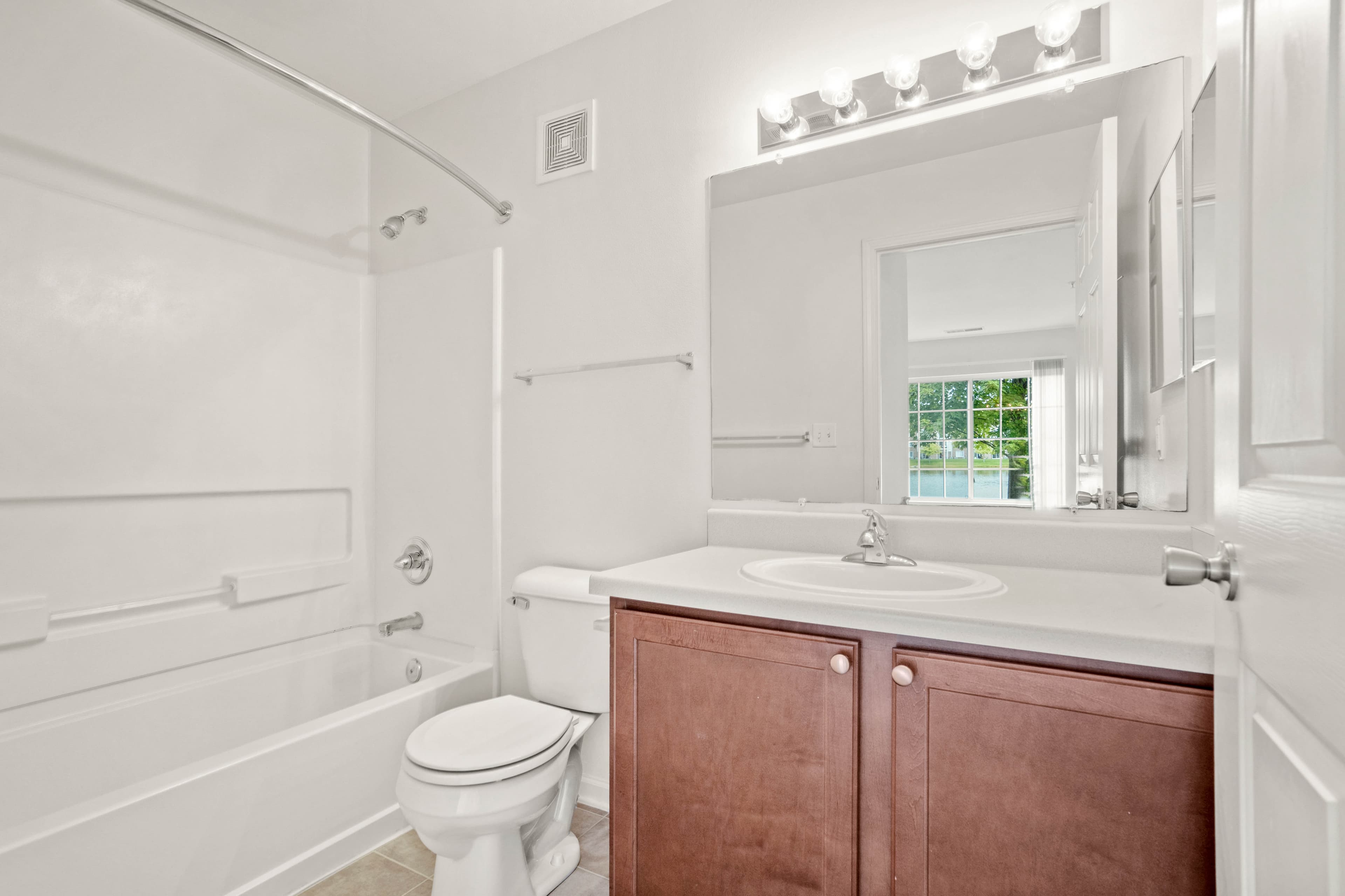 Towne Lakes Apartments 18 of 33
