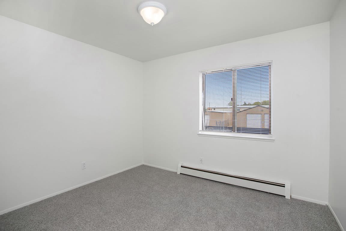 Fairlane Apartments 32 of 52