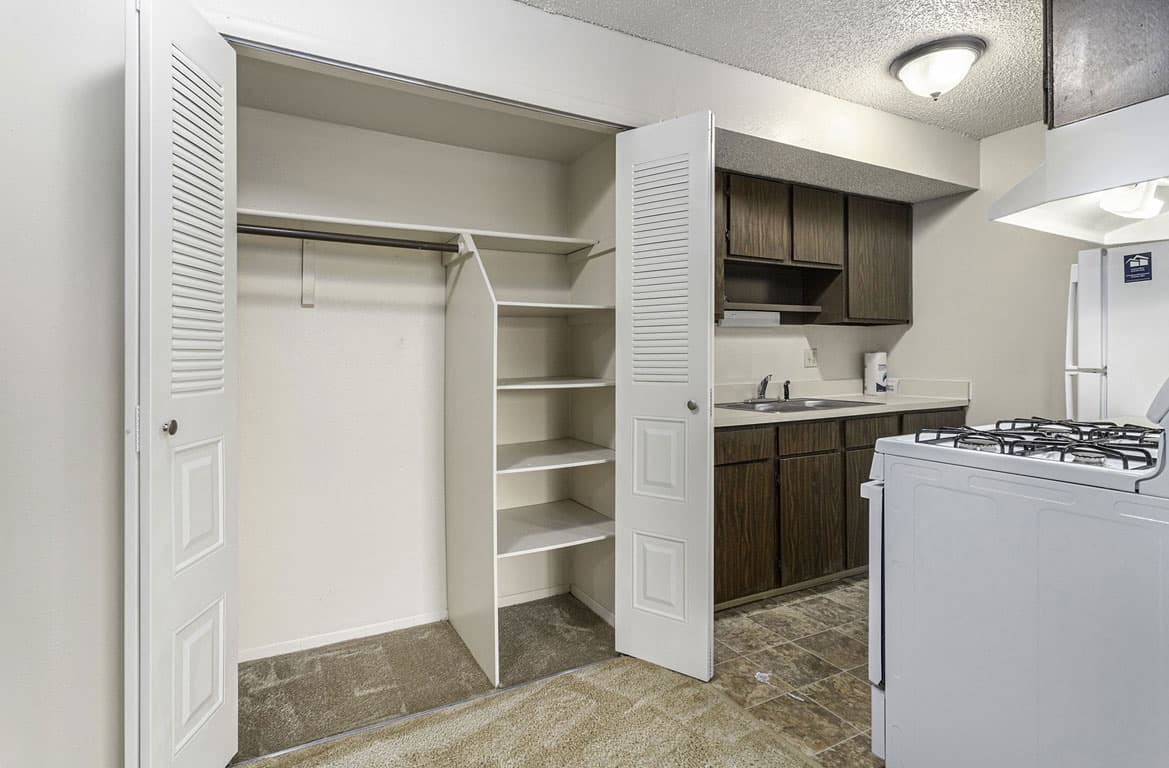 Fairlane Apartments 13 of 52