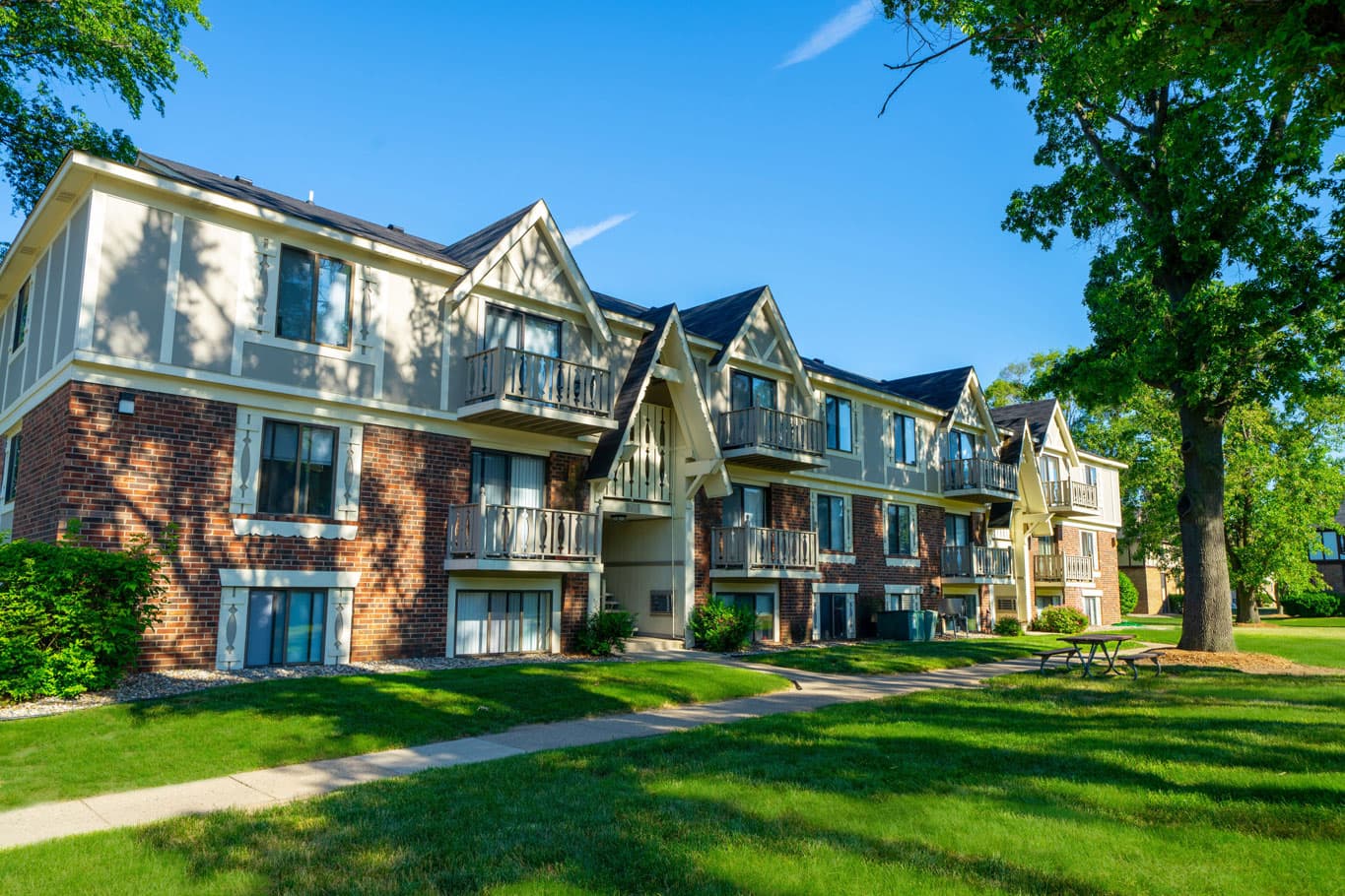 Fairlane Apartments 45 of 52