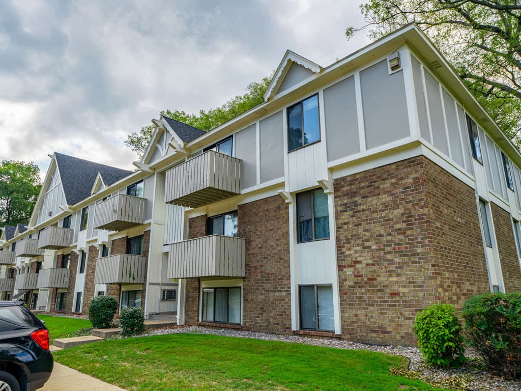 Glen Oaks Apartments 22 of 25